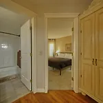 The Venetian Sleeps 8 Cozy Classic Taste Of Italy