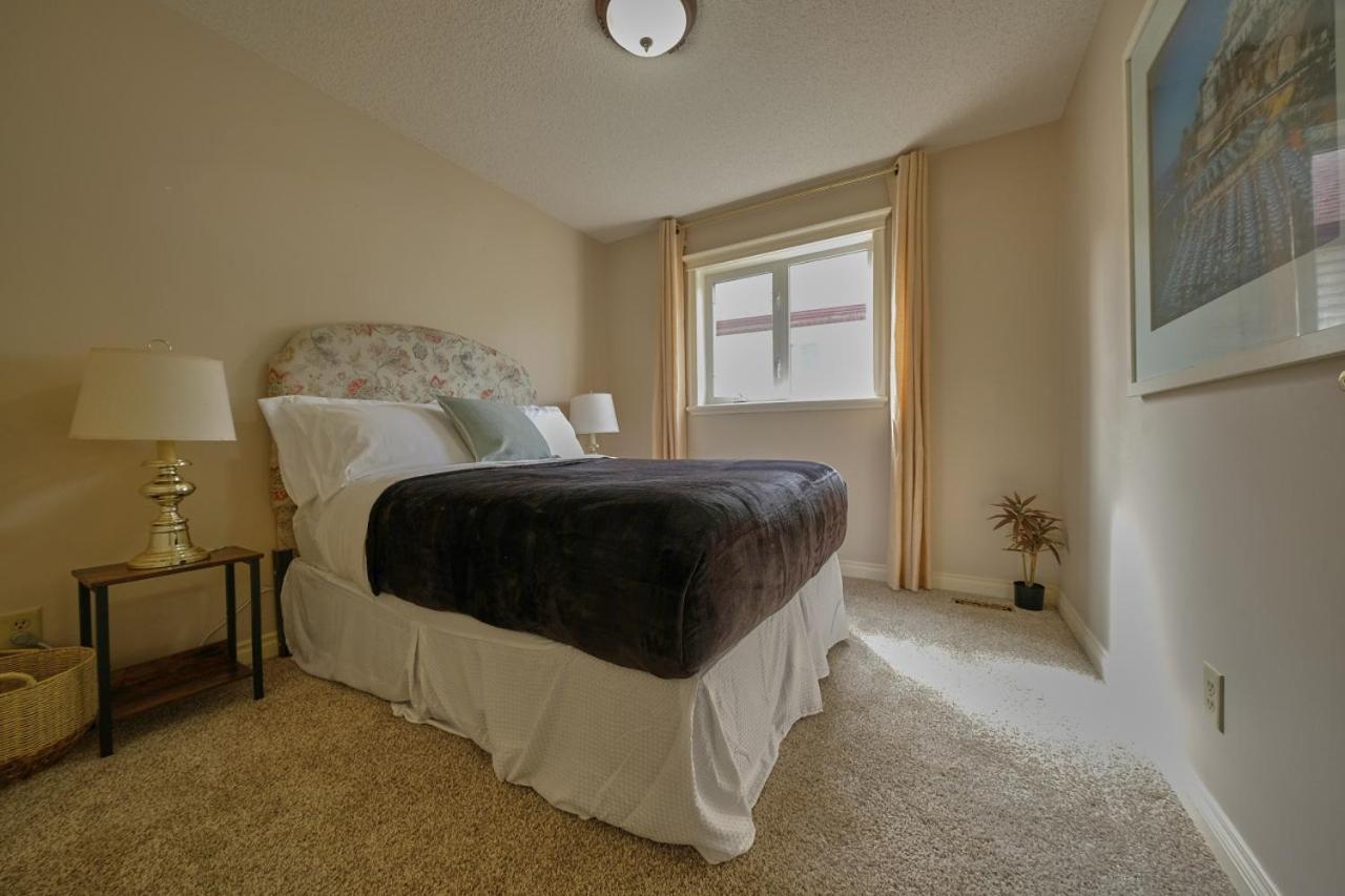The Venetian Sleeps 8 Cozy Classic Taste Of Italy Calgary