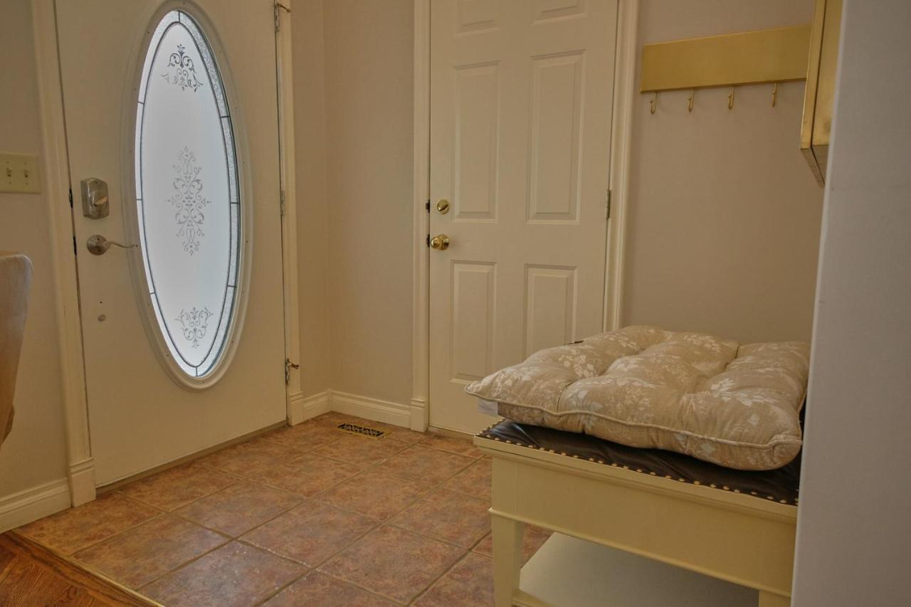 The Venetian Sleeps 8 Cozy Classic Taste Of Italy Calgary