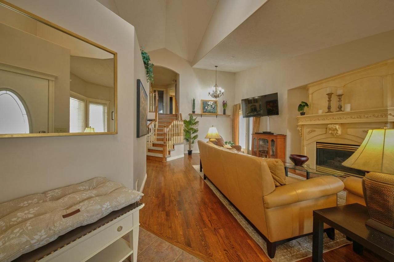 The Venetian Sleeps 8 Cozy Classic Taste Of Italy